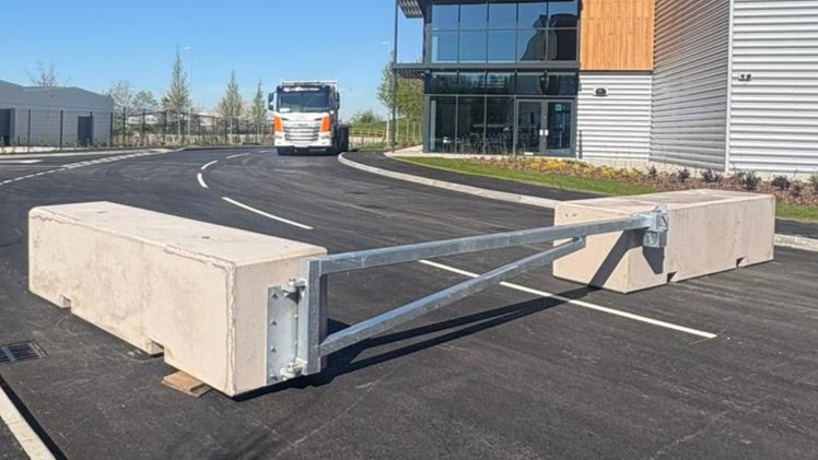 10 Tonne 4m Swing Gate